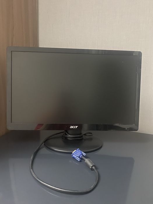 Монитор Acer.