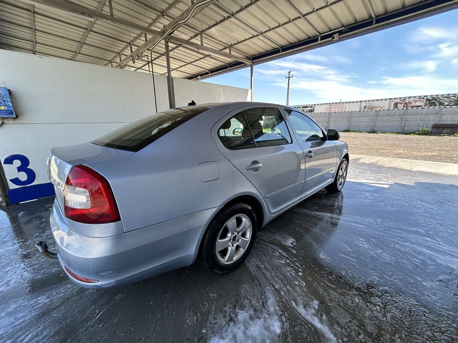 SKODA Octavia 2011 — imagine 2