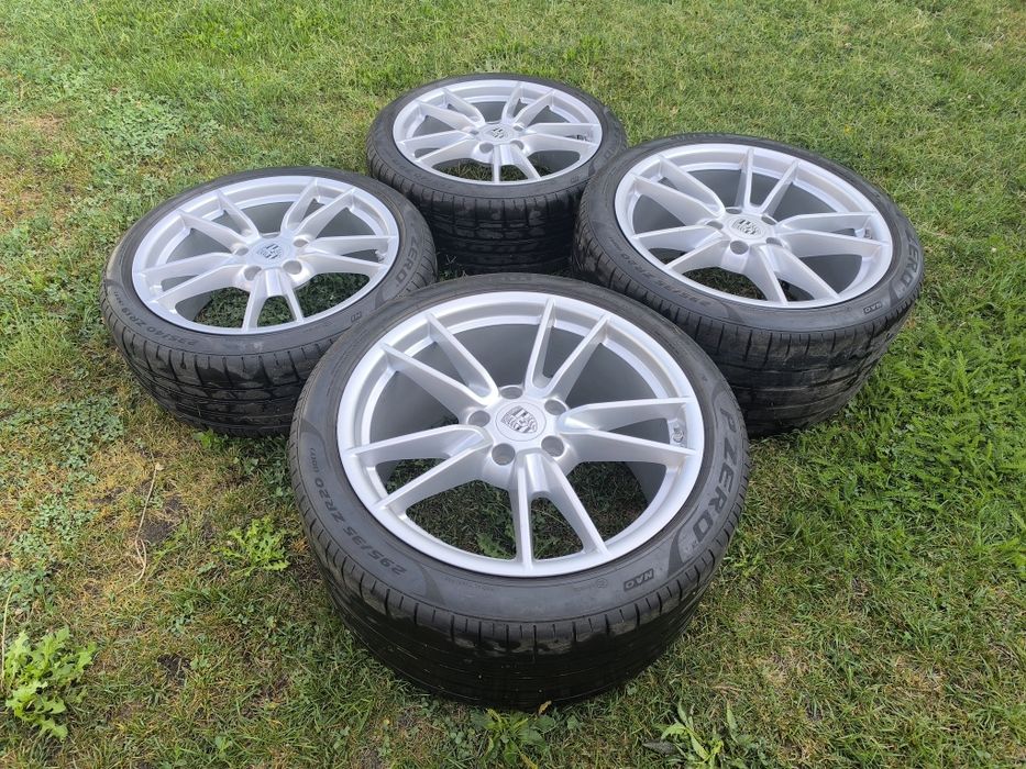 Porsche 911 992.1 Спорт пакет 19 и 20 цола