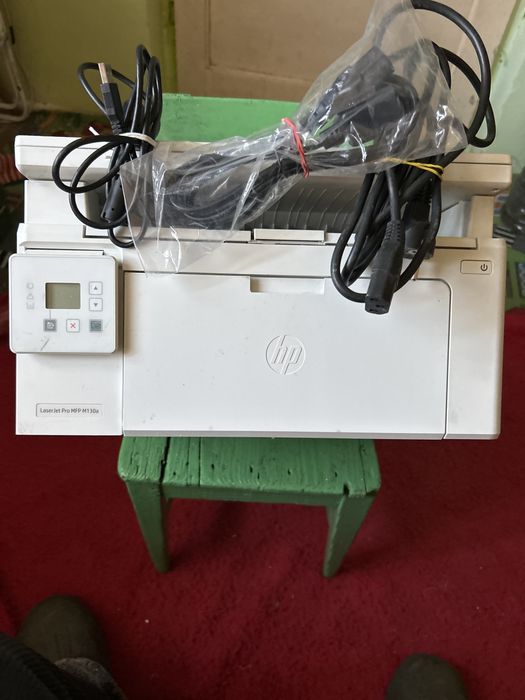 Vând impimantă Laser Jet Pro MFP M130 a,