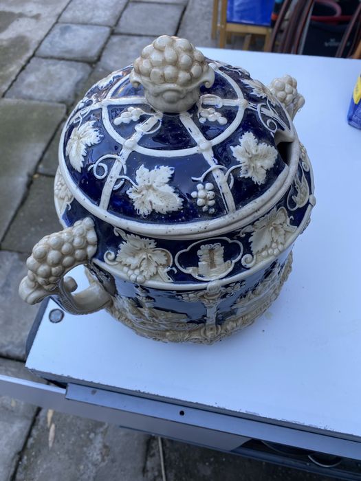 Bol de ceramica cu capac