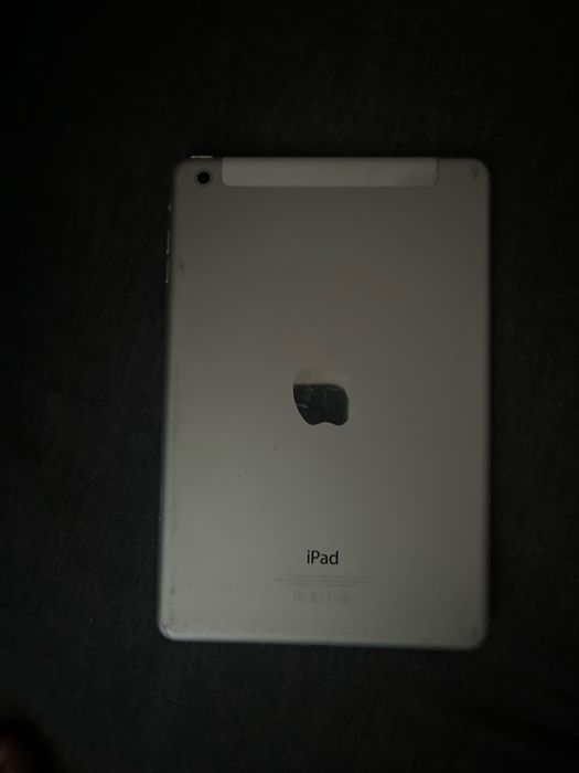 Продам ipad mini 2
