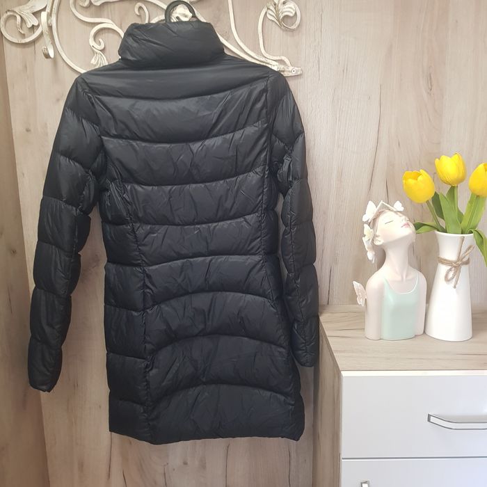 Benetton олекотено яке с гъши пух, в черен цвят, като ново.