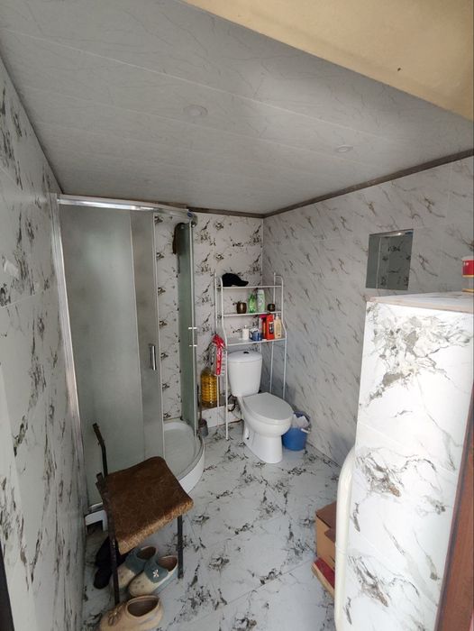 Уй сотилади. Срочно Урта чирчик хокимятига якин жой к