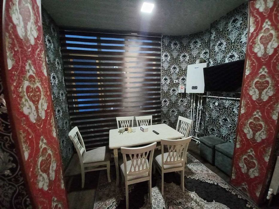 Navoiy shaxar 7 etajka 2-etaj 55 kvadrat  2 xona 450 mln ipoteka bor