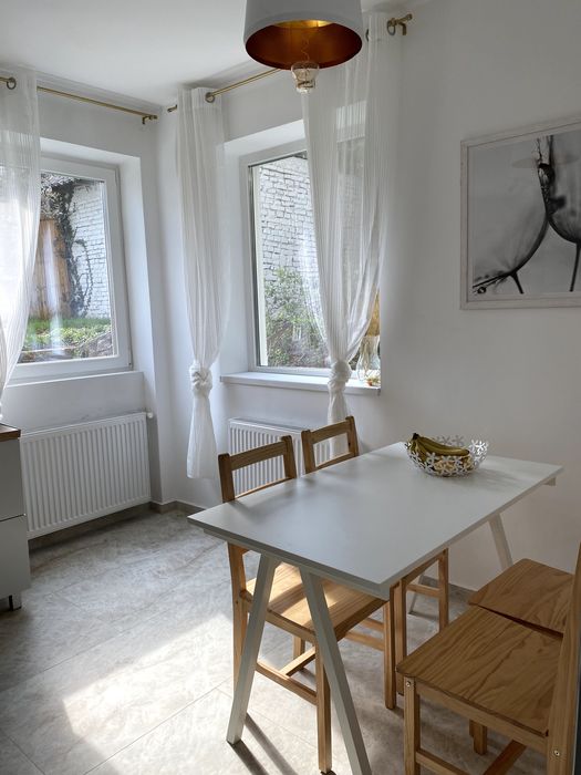 închiriez apartament 3 camere Brașov centru