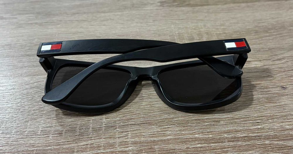 Слънчеви очила Tommy Hilfiger TH1556S