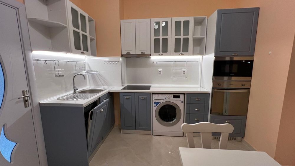 Дава се под наем Двустаен апартамент в София, Център - 65 кв.м за 749 € - Снимка #2