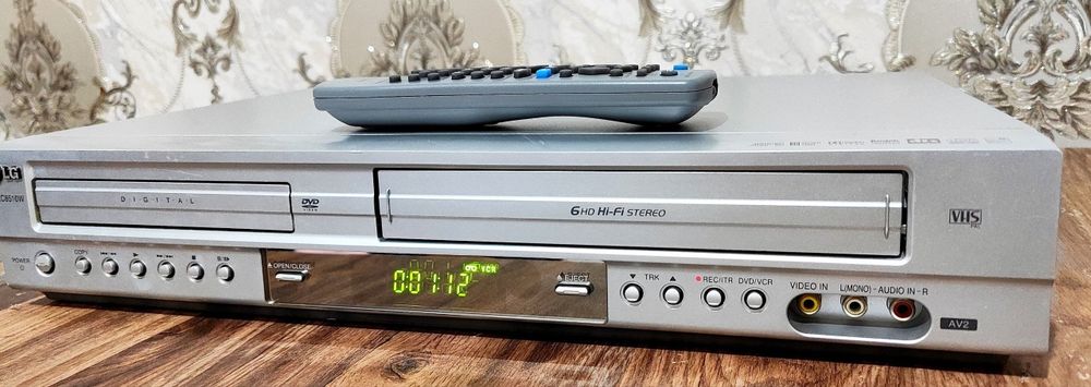 LG видеомагнитофон & DVD Combo