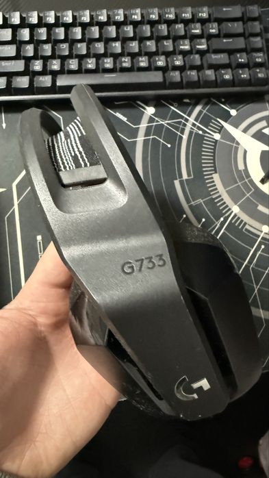 Casti logitech g733