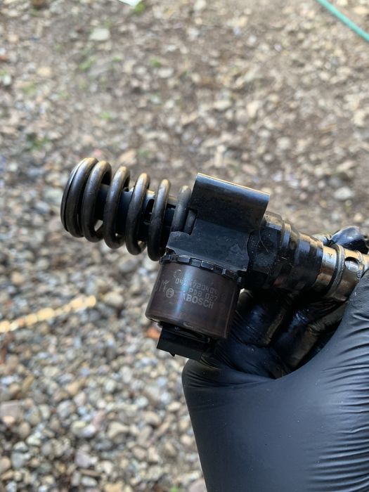 Injectoare audi a4 b7 blb 2.0 diesel