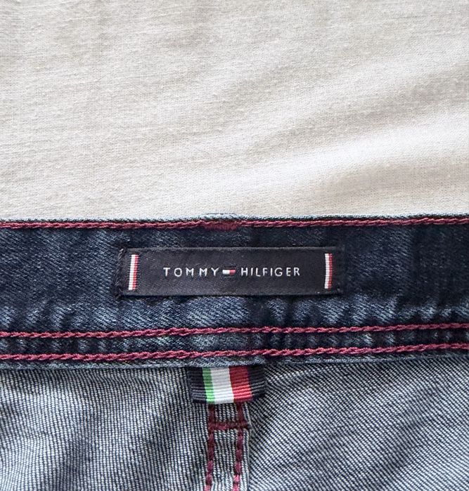 Tommy Hilfiger,blugi scurți bărbați,măr.XS(29)