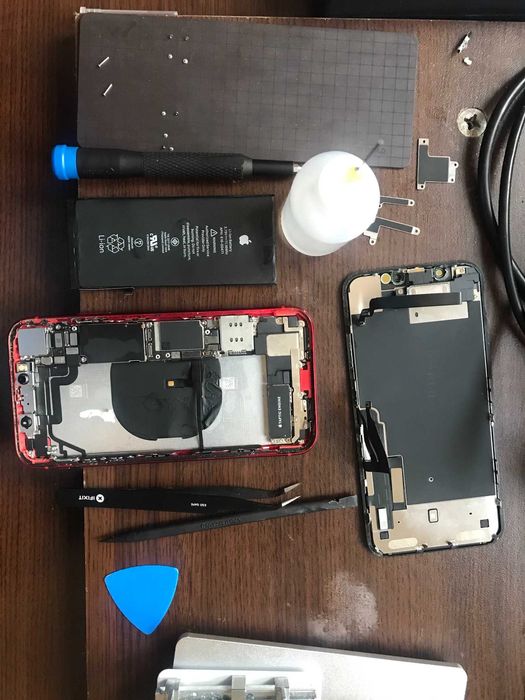 Смяна на порт/букса/charging port за зареждане на всички модели iPhone