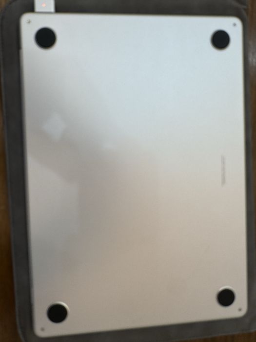 Macbook air M3 13 дюймовый