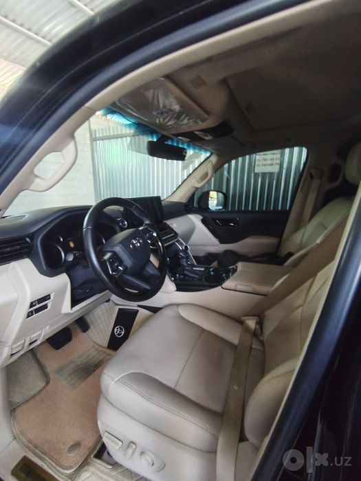Tayotta Land Cruiser 300