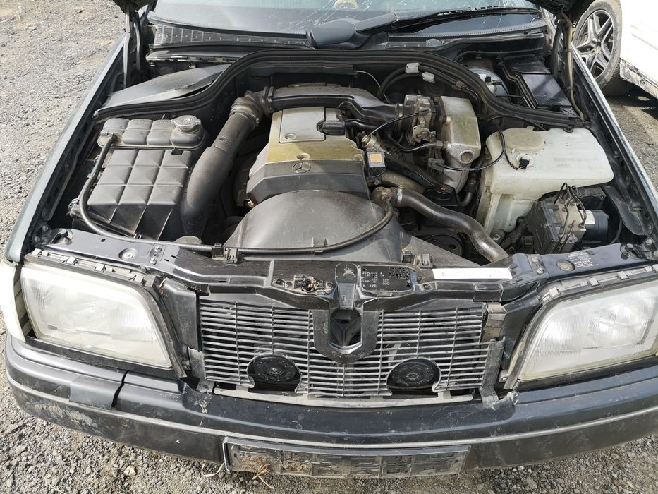 Продам мерседес с 200 по запчастям