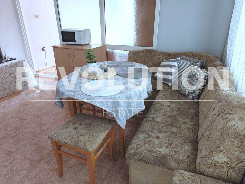 Дава се под наем Тристаен апартамент в Варна, ВИНС - 80 кв.м за 450 € - Снимка #3