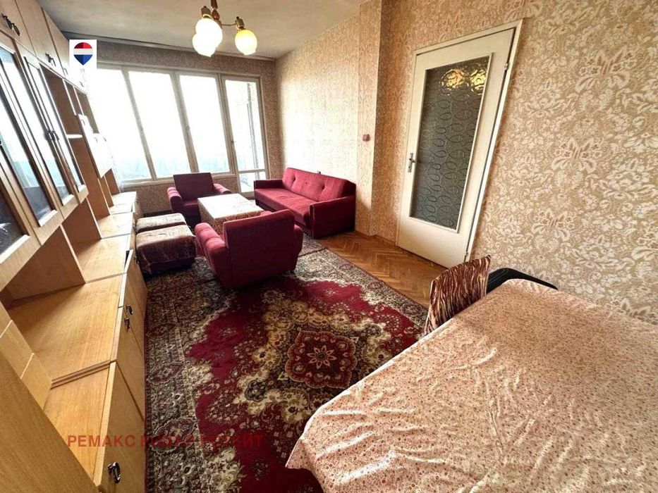 Тристаен апартамент за продажба кв. Дружба 2