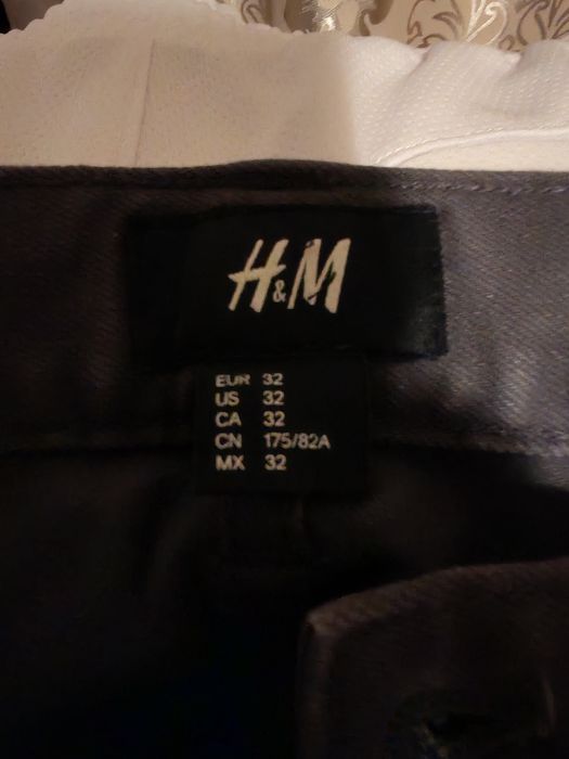 H&M pantaloni/jeans gri închis, mărimea 32