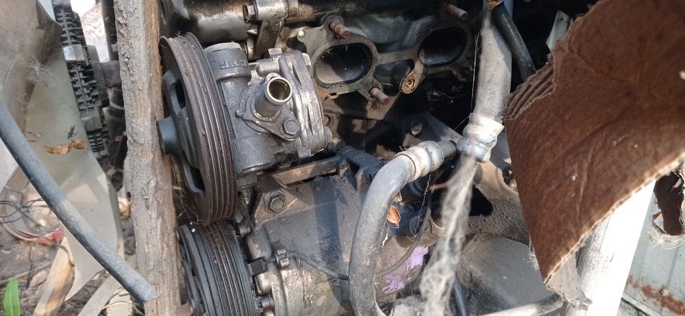 Продам двигатель 2, 7 v 6 на Сузуки XL 7