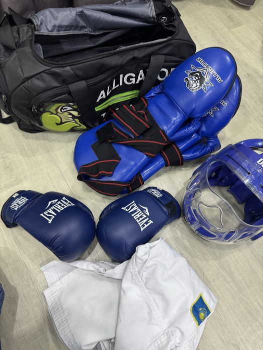 Продам всё для таэквандо