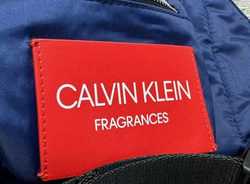 Calvin Klein оригинална унисекс  чанта за кръста Calvin Klein Fragranc