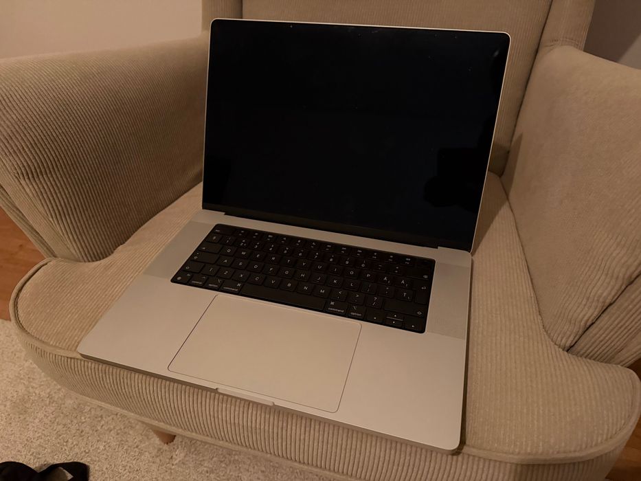 Macbook Pro 16 M1 Pro 16GB 1TB tastatură RO