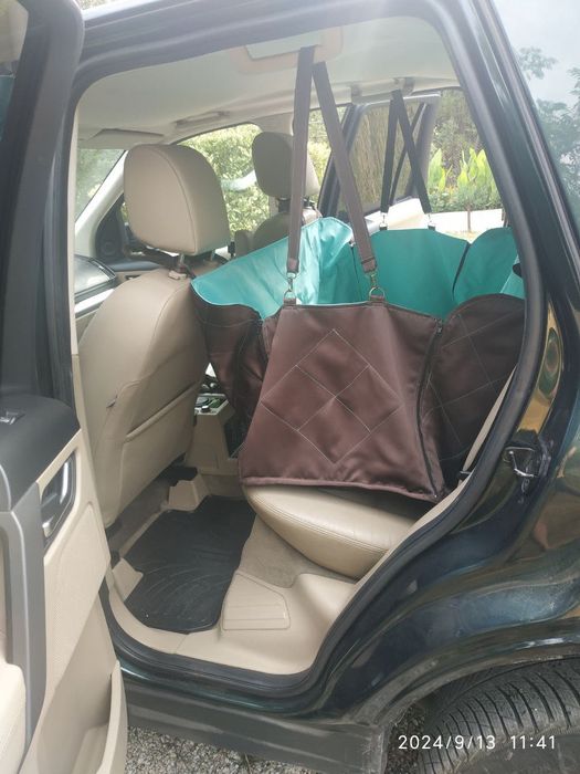 Красива непромукаема кошарка за кола и ПОДАРЪК