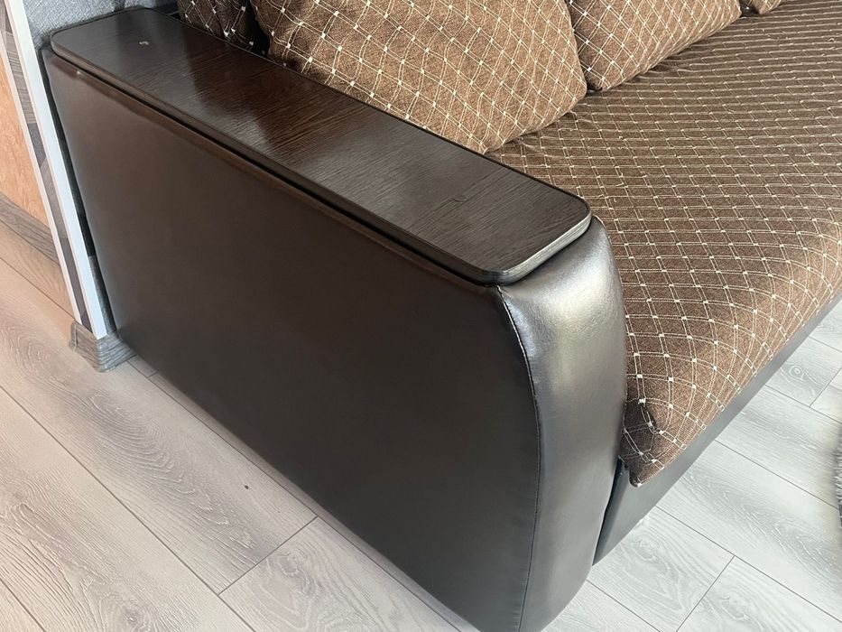 Продам диван 230*140 см