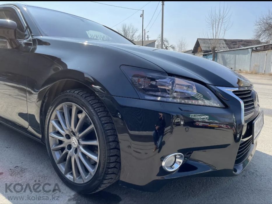 Продам комплект дисков R18