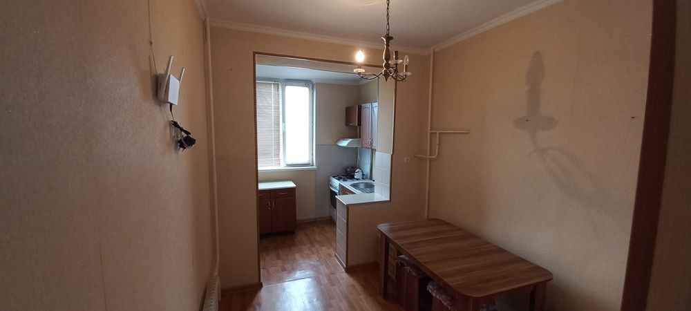 Сдаётся кв в 12мкр 57д. Центр города.