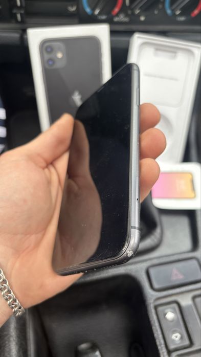 Продам iphone 11
