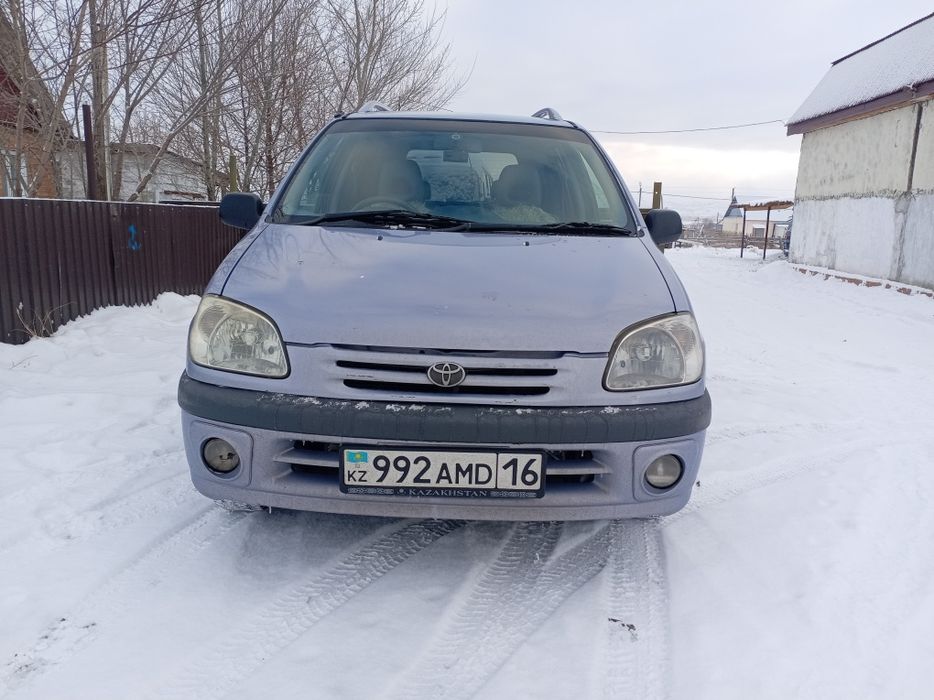 Продам Тойота Раум на полном ходу срочно торг уместен