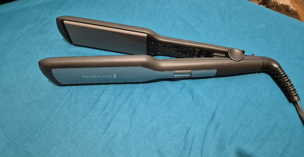 Placa De Indreptat parul  Remington Pro-Ceramic Extra Wide