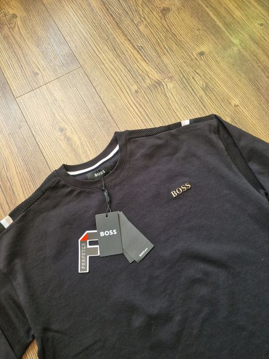 Страхотна мъжка блуза суитчър размер S M L XL 2XL нов с етикет най вис