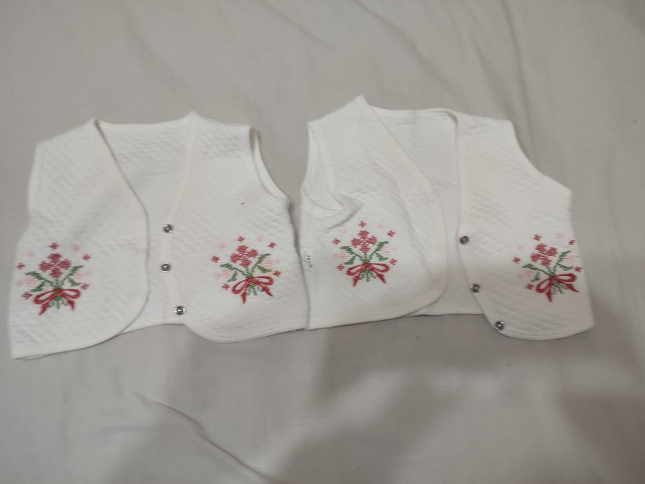 Предлагам детски дрешки за момичета почти като нови за 10-16 месеца