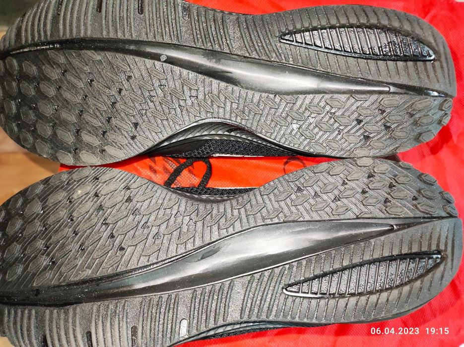 Кроссовки летние