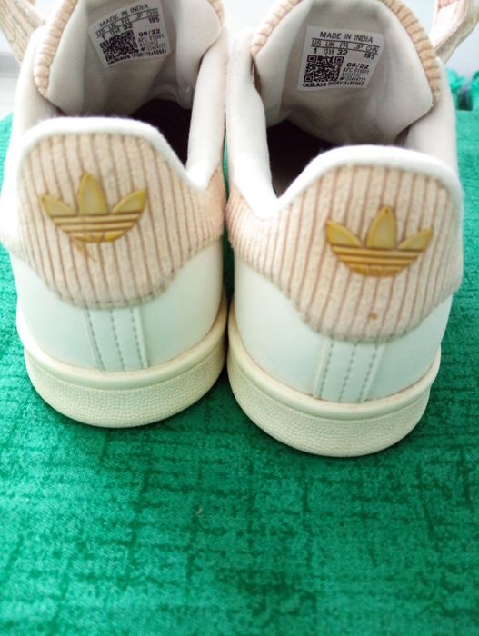 Adidași fete mărimea 32