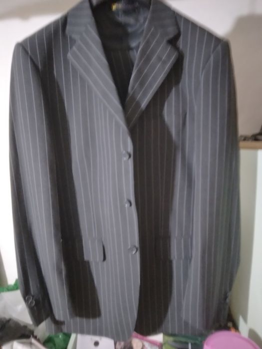 Costum nou ieftin la 200 de lei