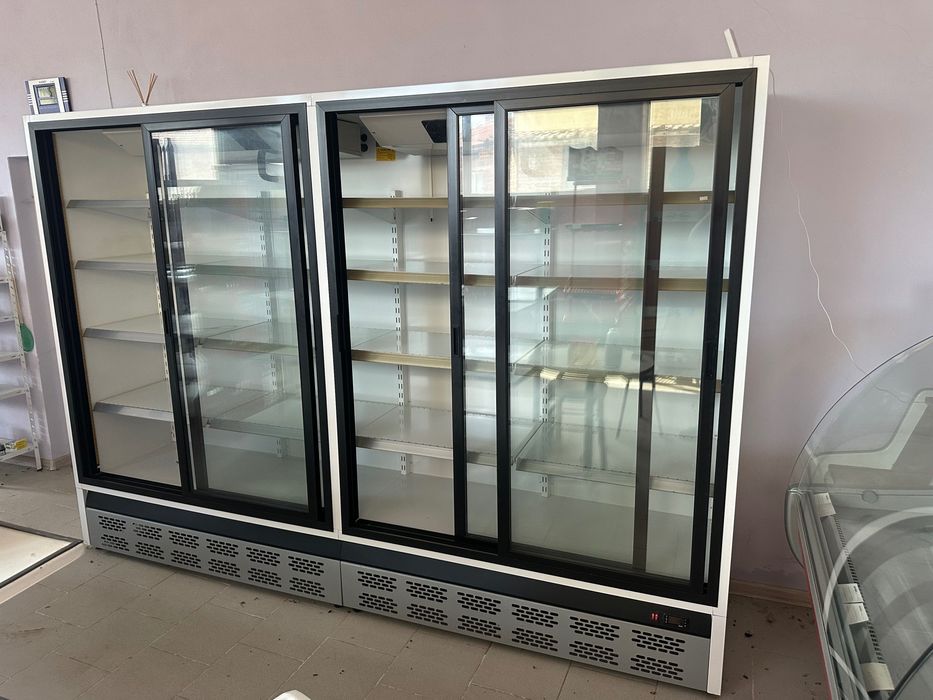 Хладилна витрина