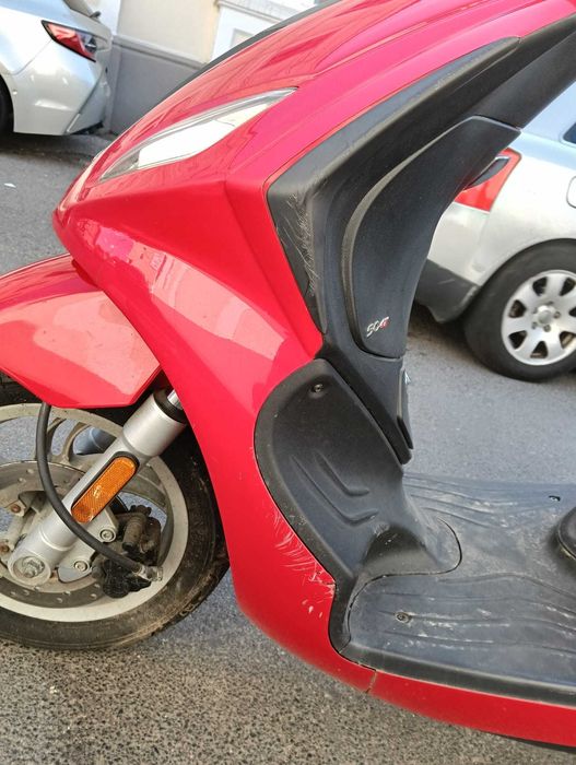 Scuter Piaggio Fly 50 4T an fabricatie 2014, acte Germania, 13.000 km, neinmatriculat in RO