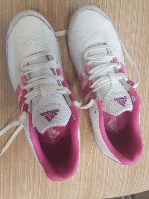Маратонки Adidas 35 номер дамски
