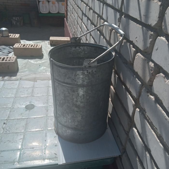 Продам ведро оцинкованное-20л-2000теньге.