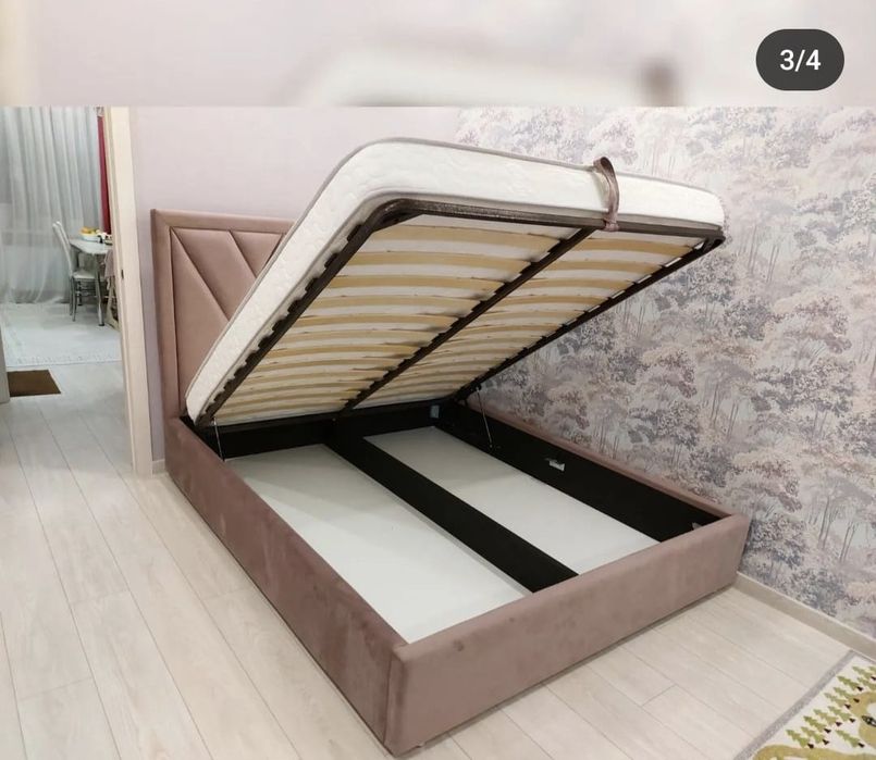 Продам кровать с матрасом
