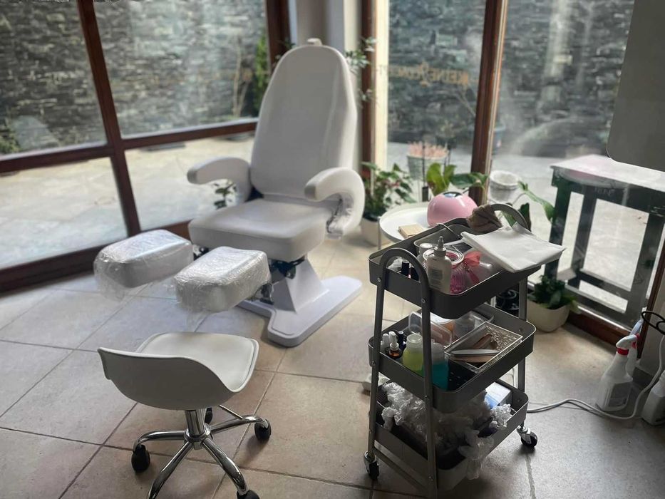 Стол за педикюр 112 - бял/сив/черен