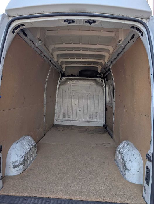 Persoana fizica vand autoutilitara marca Opel Movano