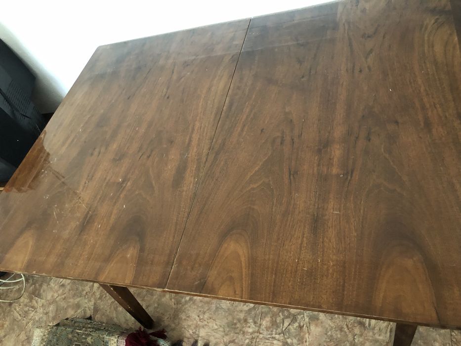 Прдам стол книжка из дуба