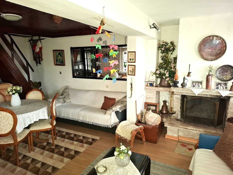 Къща 140м2 в близост до центъра на Аспровалта, Северна Гърция