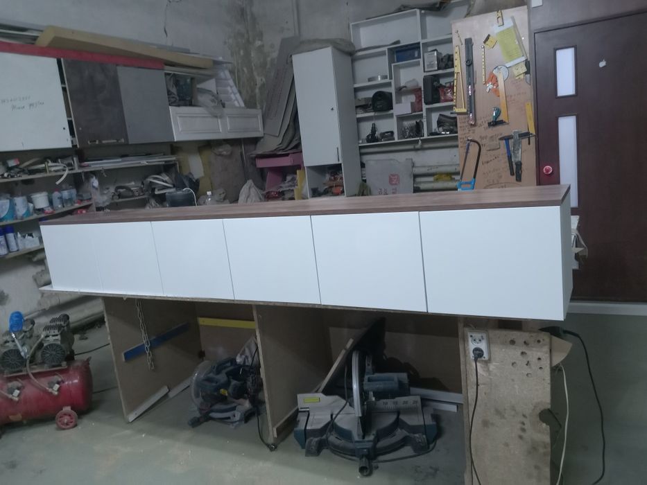 Продам ТВ тумбы подвесные