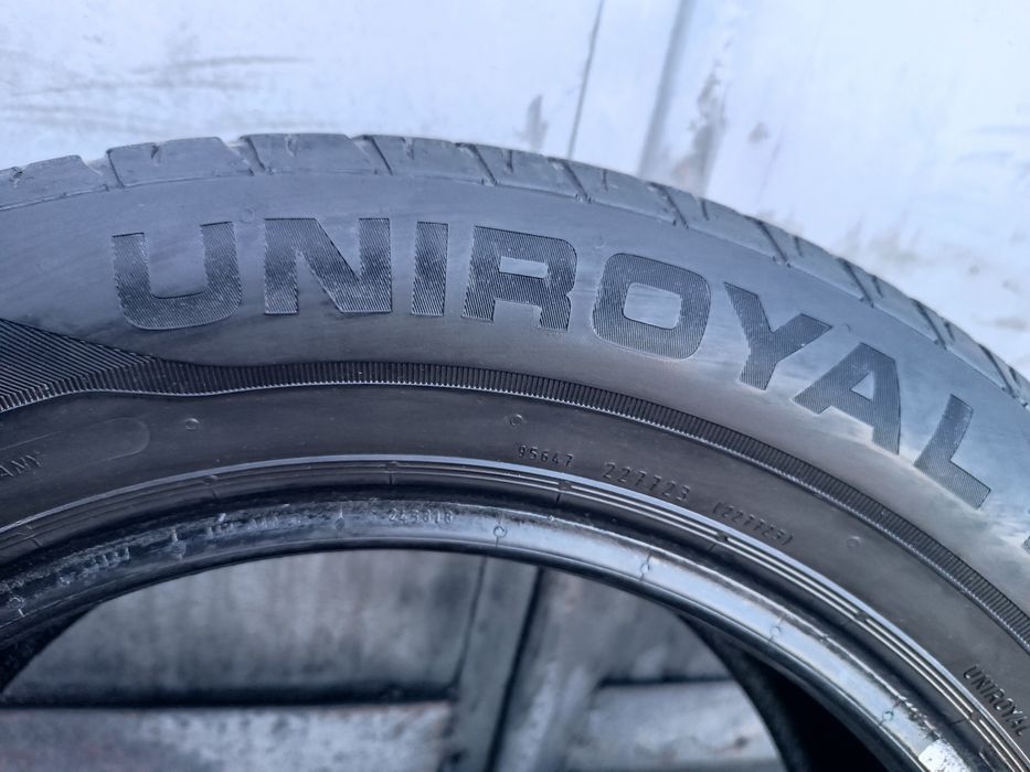 205/60/16 Uniroyal